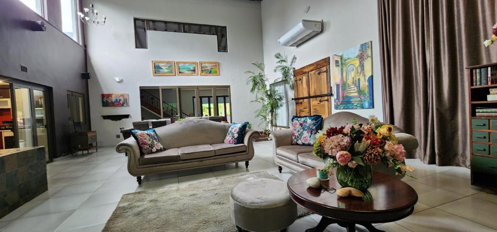 Expansive 5-bedroom House