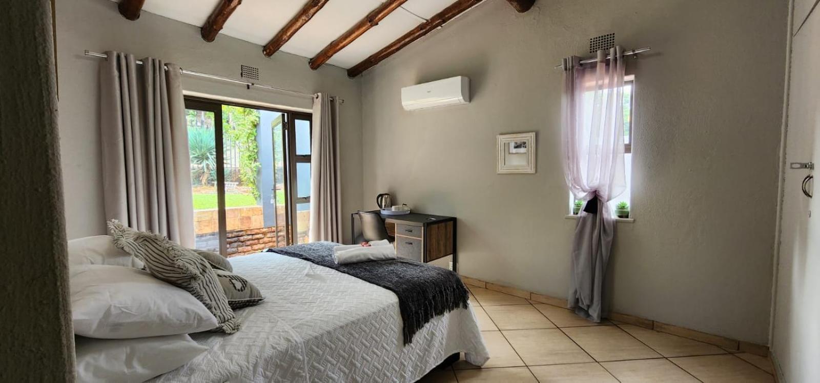 Holiday home Expansive 5-bedroom House *