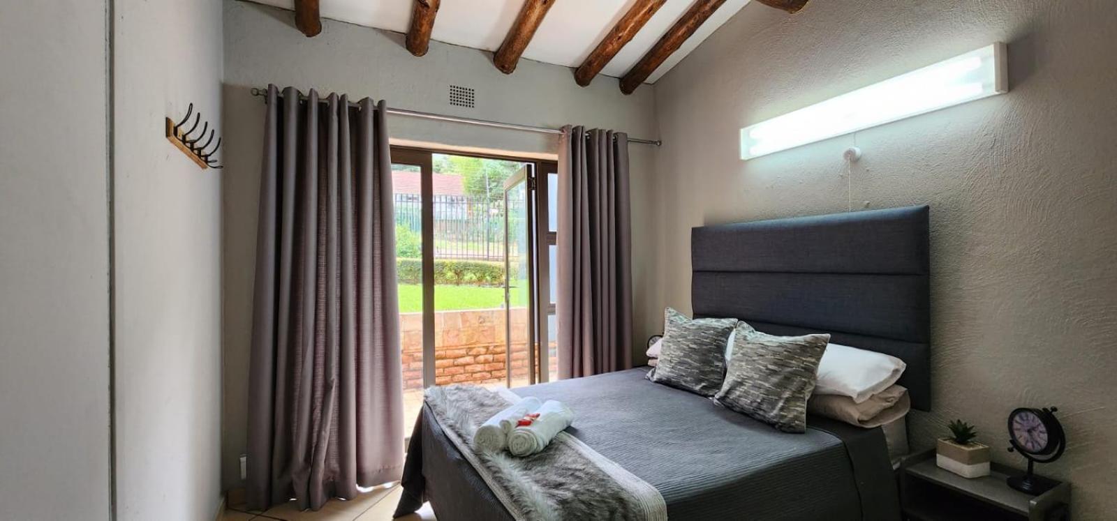 Holiday home Expansive 5-bedroom House