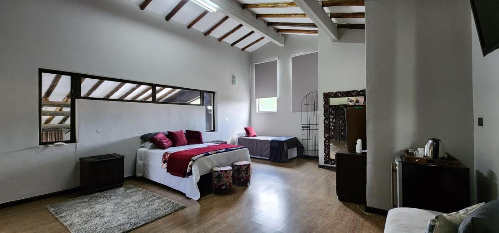 Expansive 5-bedroom House