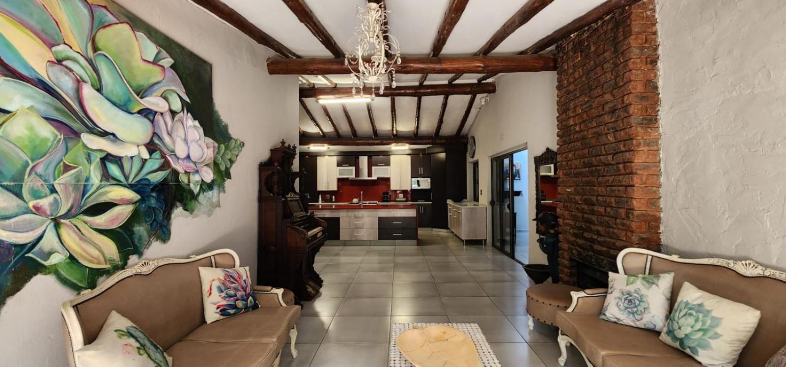 Expansive 5-bedroom House